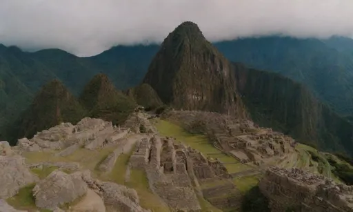 Una línea de tiempo que muestra la historia de civilizaciones antiguas en Perú, desde sus comienzos hasta el día presente.